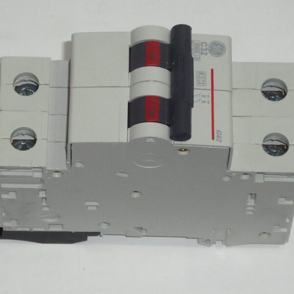 DK Sicherungsautomat 2pol 32A - für Monoblock